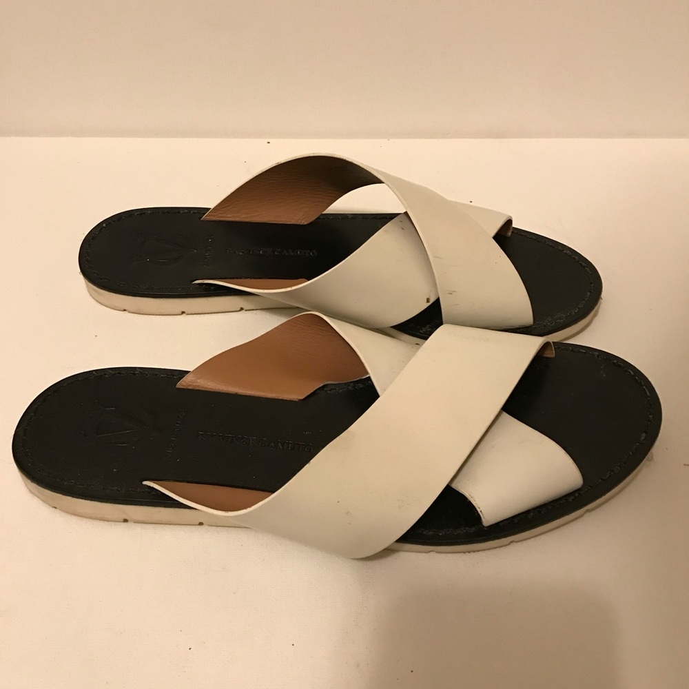 Signature by Vince Camuto sandals, white, size 7.5